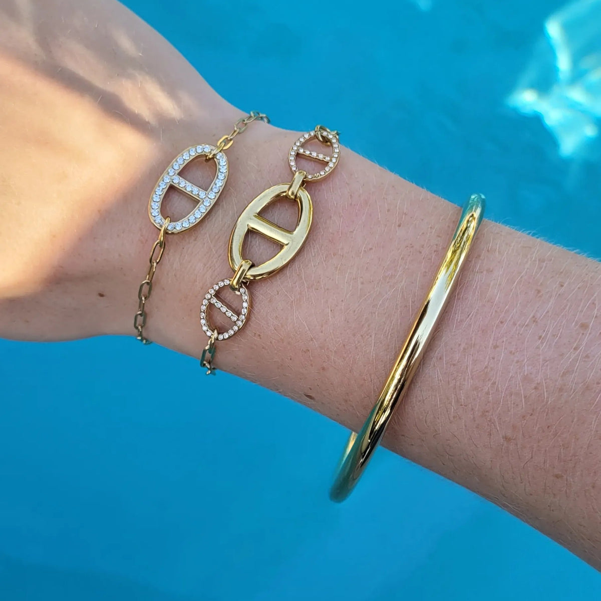 jonc femme Pretty Fine doré, un bracelet rigide lumineux