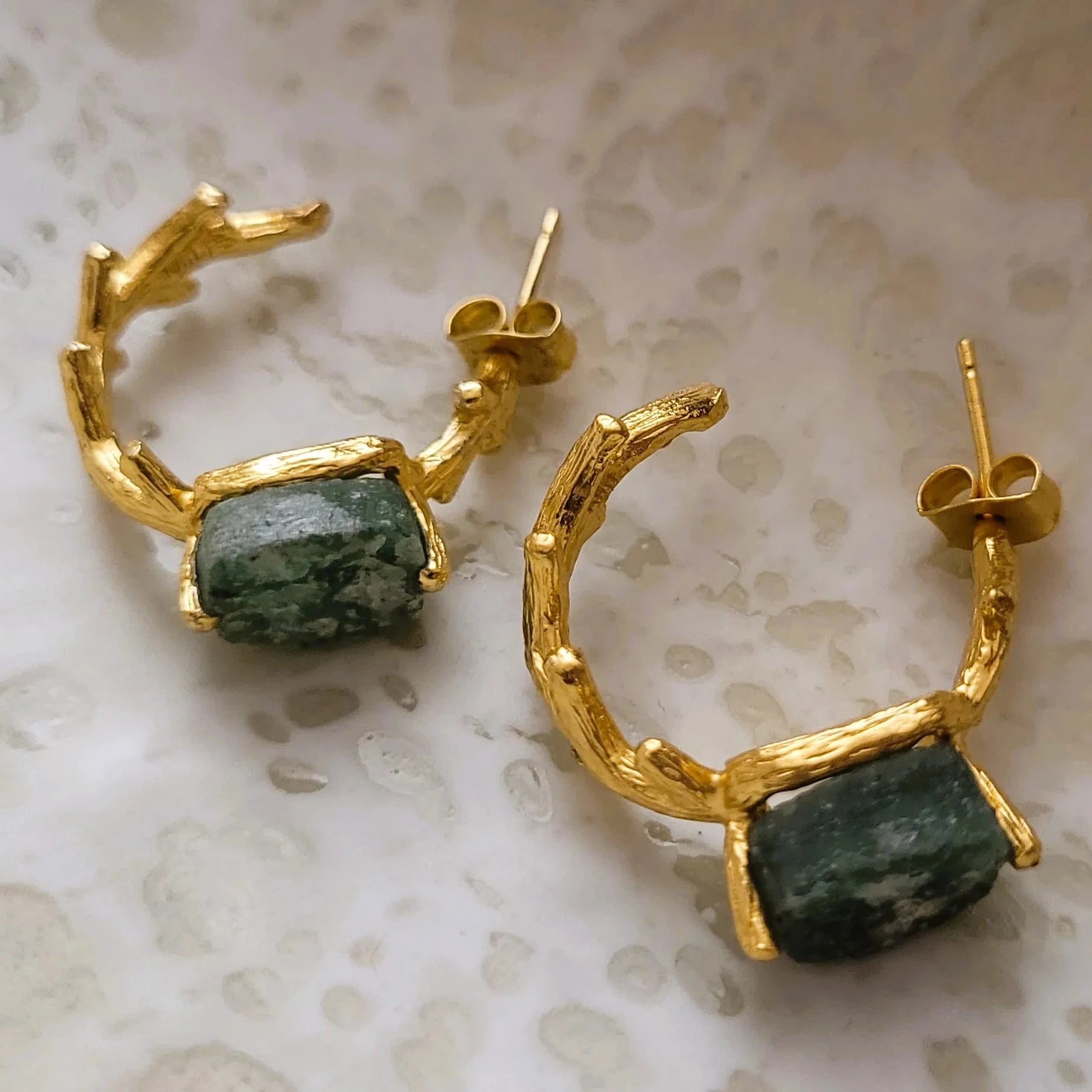 boucles d’oreilles pierre modèle Linoy de Niiki Paris avec aventurine semi-précieuse