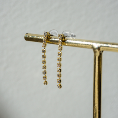 Boucles d'oreilles pendantes plaqué or sur rideau de cristaux