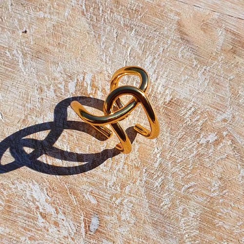 Bague anneaux entrelacés originale plaqué or